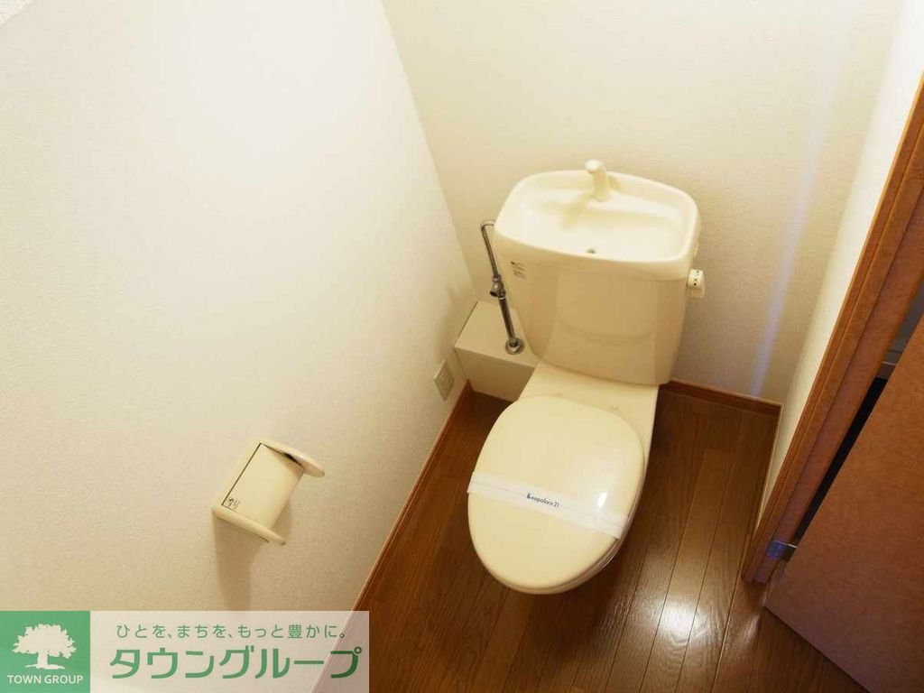 トイレ　仕様、設備は現況と異なる場合があります。
