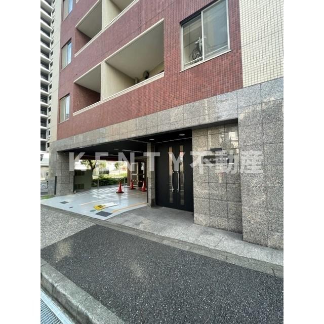 エントランス　ゆとりのあるエントランスです
