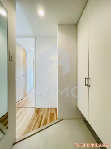 玄関　同マンション別部屋　参考写真