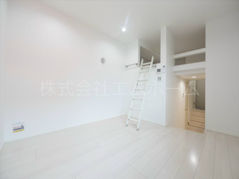 その他部屋・スペース　ＬＤＫ8.5帖　洋室4.9帖　ロフト5.1帖　同型写真
