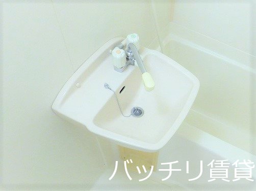 洗面設備　※別号室イメージの為、現状を優先致します