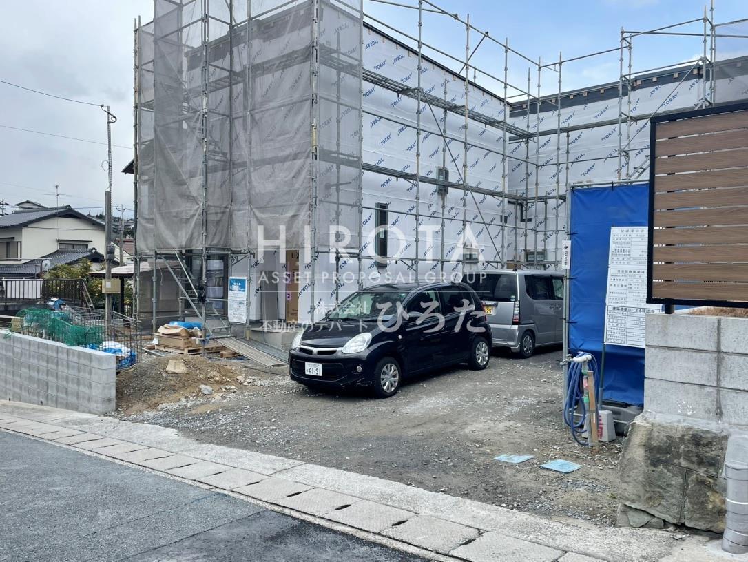 駐車場　建築中写真