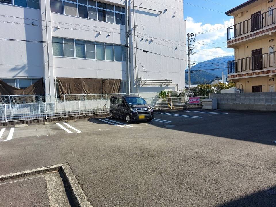 駐車場　駐車場