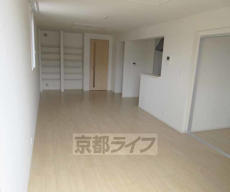 居室・リビング　広々としたお部屋です！