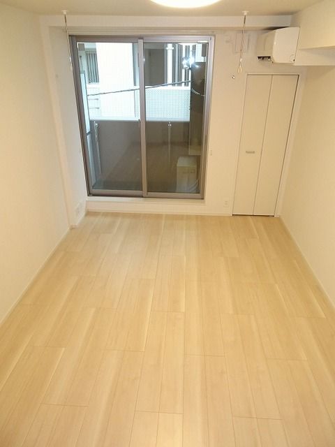居室・リビング　★角部屋、二面採光、風通しも良好★