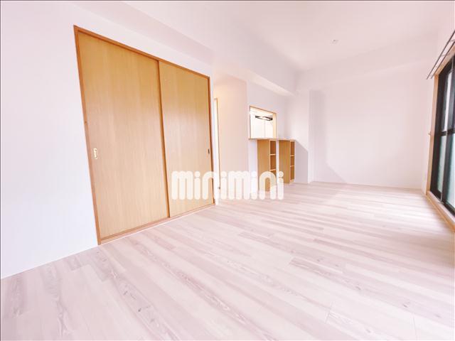 居室・リビング　１３．５帖