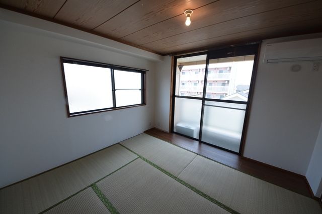その他部屋・スペース　★きれいにリフォームされてます★