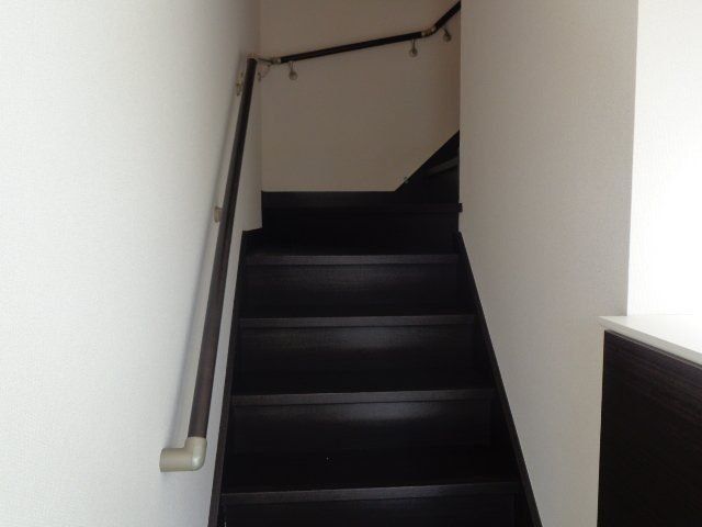 エントランス　★お部屋探しは株式会社タウンハウジング東京まで★