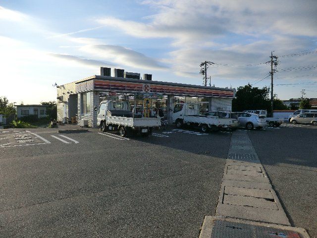 コンビニ　サークルＫ　安城里町店（コンビニ）まで342m