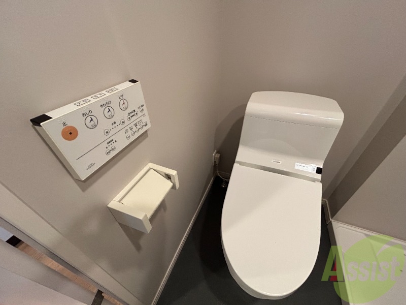トイレ　トイレはウォシュレットが付いていて、長居してしまいそうです。