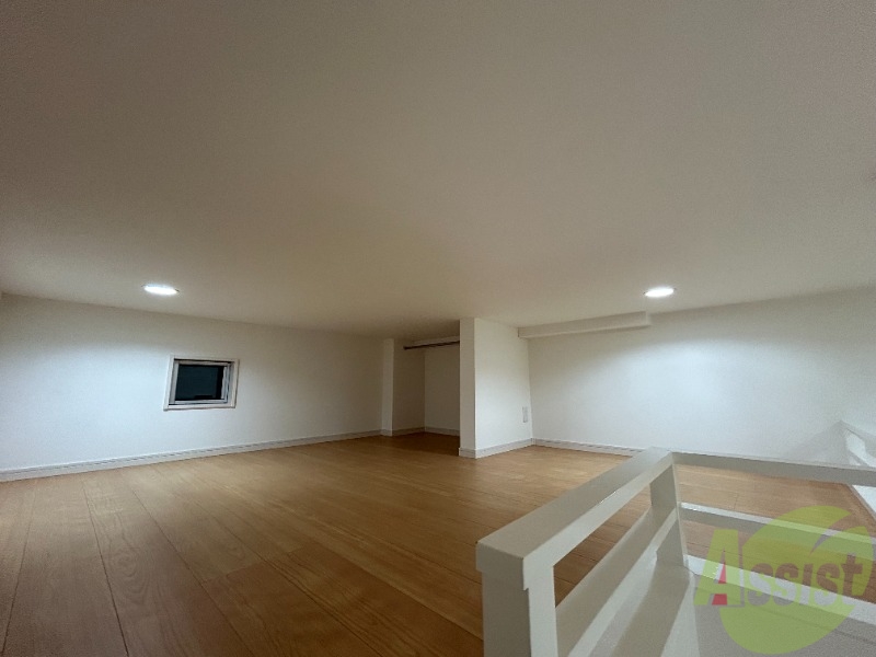 その他部屋・スペース　こちらはロフトです。かなり広く、布団以外にも色々置けますね。