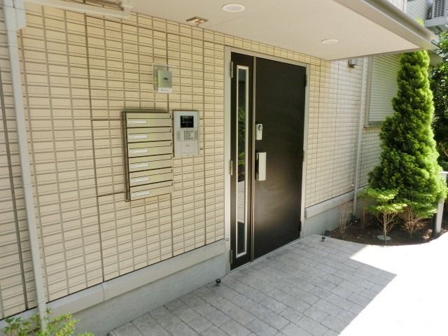 セキュリティ　オートロック対応のエントランス