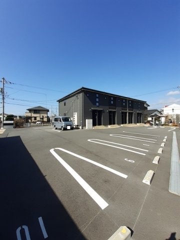駐車場　駐車場完備です