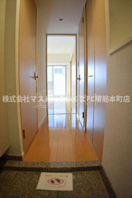 玄関　※建物内別間取参考写真