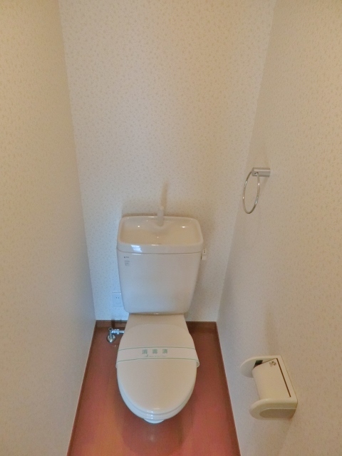 トイレ　写真は201号室になります！