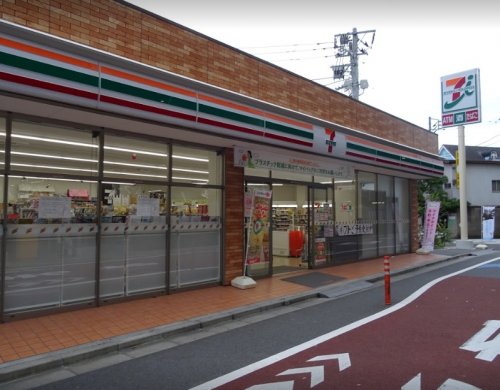 コンビニ　セブンイレブン 大田区西糀谷4丁目店（コンビニ）まで333m