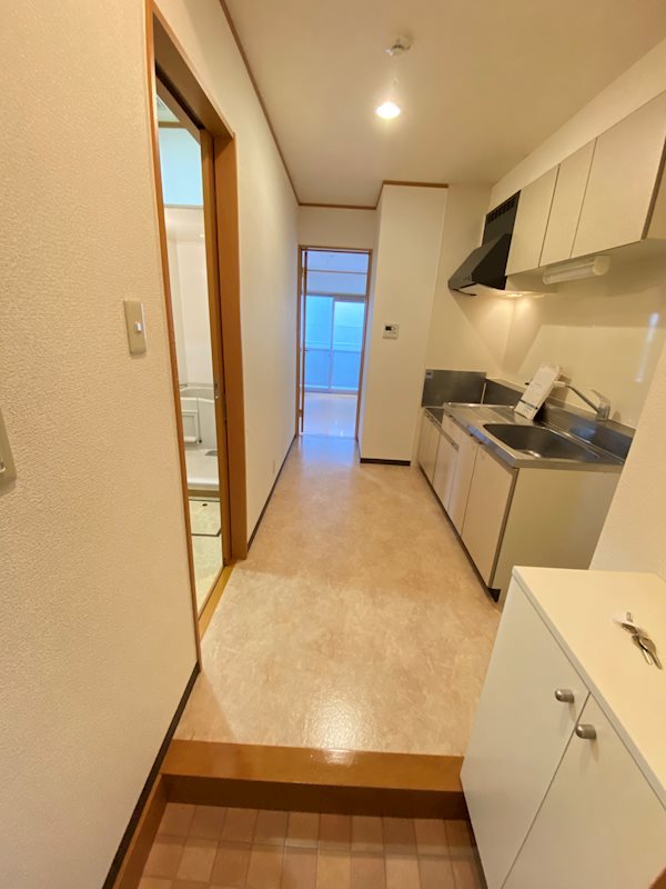 玄関　違うお部屋の写真です。ご参考までに