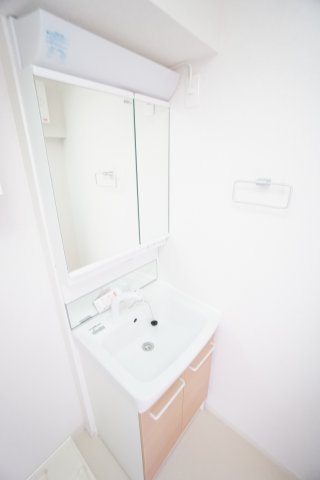 洗面設備　※同物件・同タイプの写真です。
