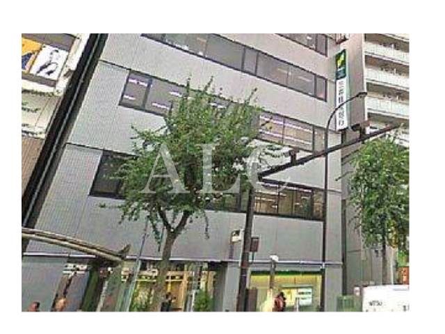 銀行　三井住友銀行 荻窪支店（銀行）まで486m