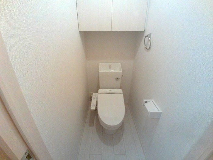 トイレ　落ち着いたトイレです