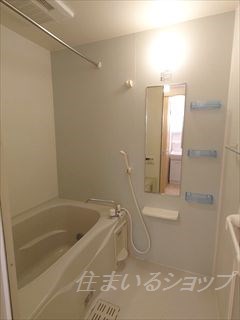 バス・シャワールーム　追い焚き・浴室暖房乾燥機あり