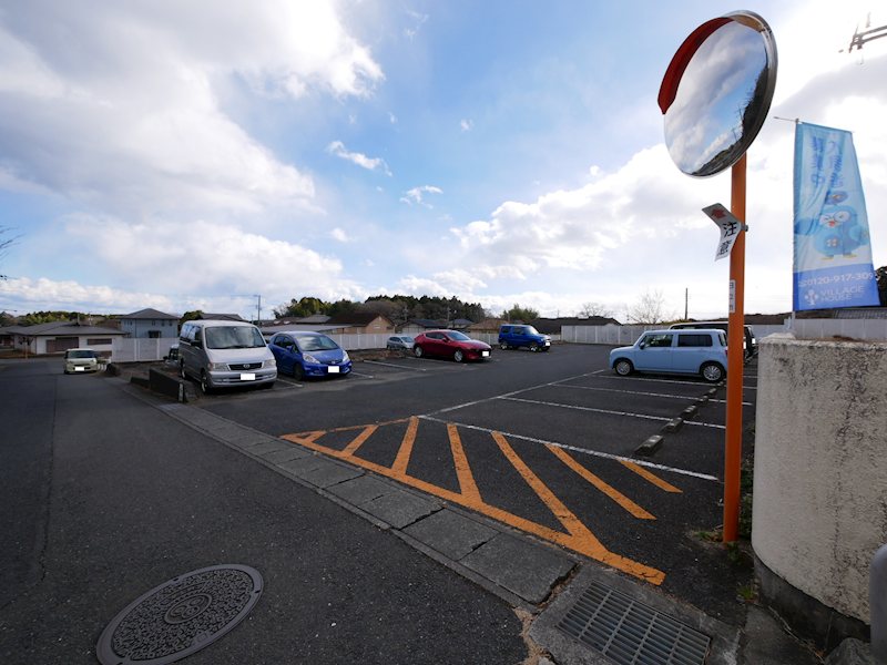 駐車場　敷地内駐車場