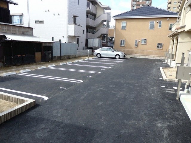 駐車場　平面駐車場