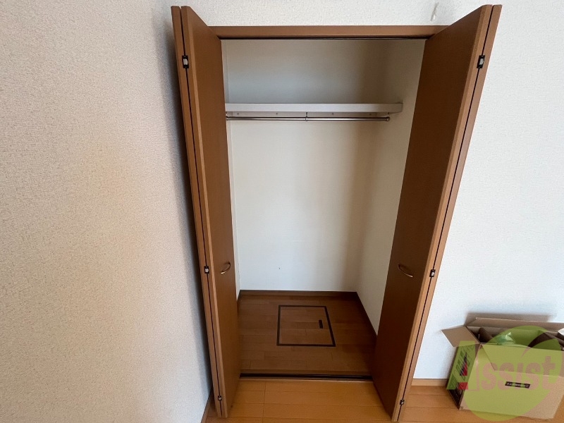 収納　洋室のクローゼット。広さは十分そうです。