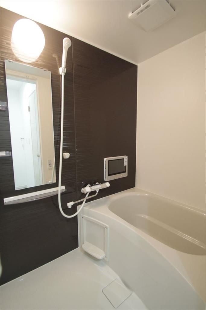 バス・シャワールーム　お風呂でTVが見られます！！！