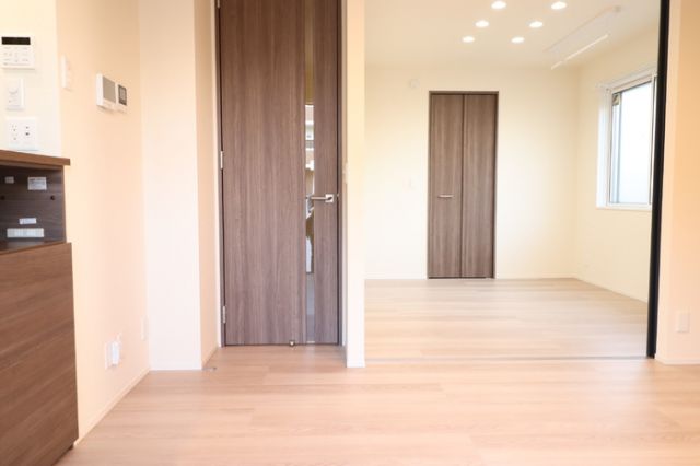 セレスティア藤江町の居間写真