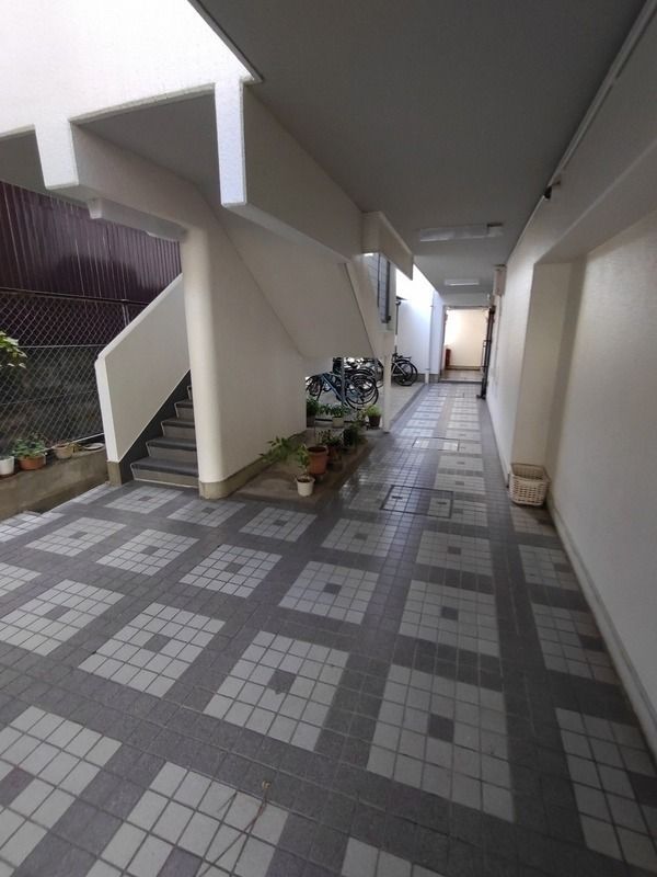 エントランス　ゆとりのあるエントランスです