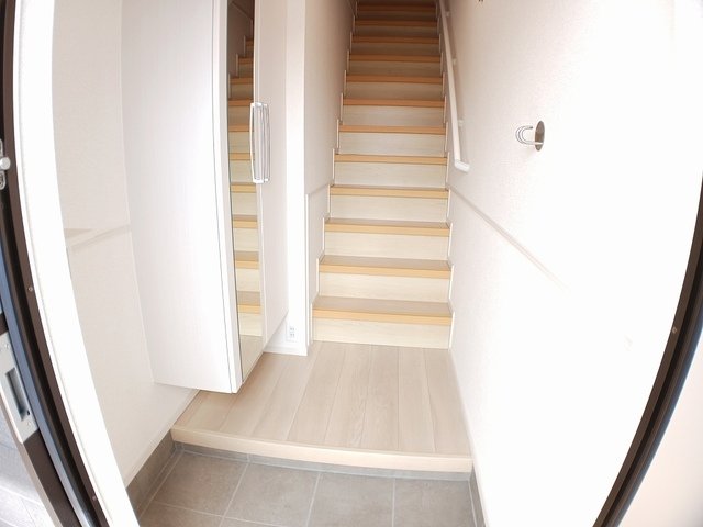 玄関　シンプルで使いやすい玄関です