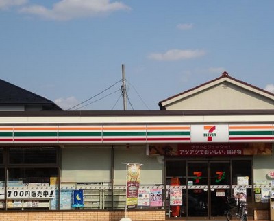 コンビニ　セブン－イレブン 川口並木１丁目店（コンビニ）まで292m