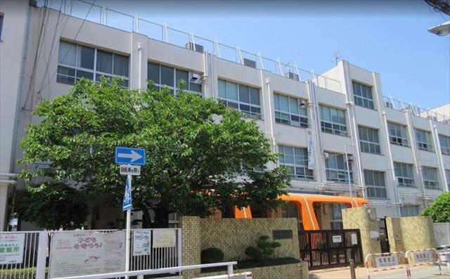 小学校　大淀小学校（小学校）まで2m