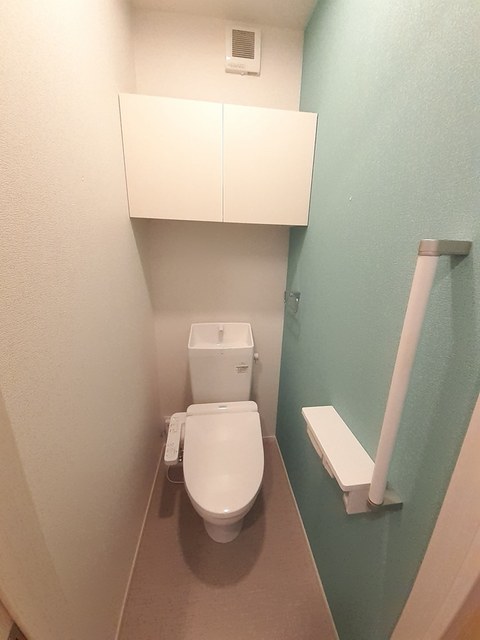 トイレ　清潔感のあるトイレです