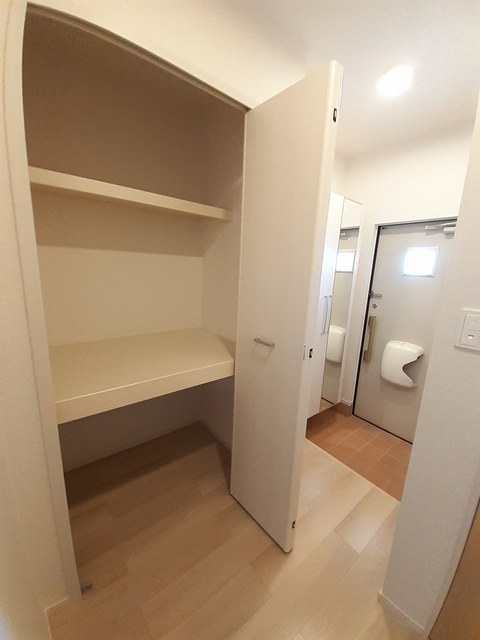 玄関　収納もある玄関です