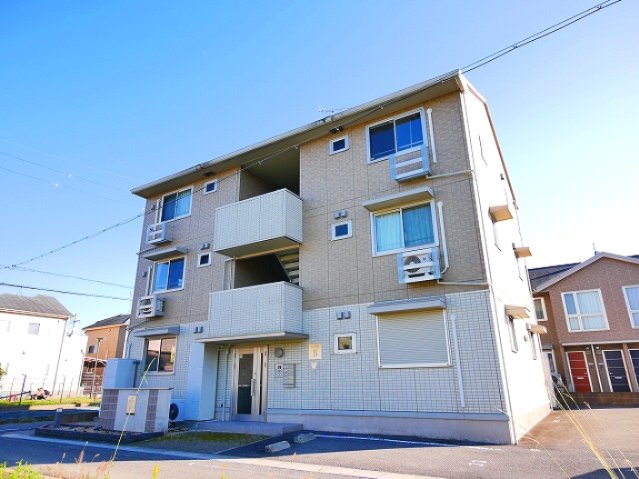 建物外観　落ち着いた雰囲気の外観です
