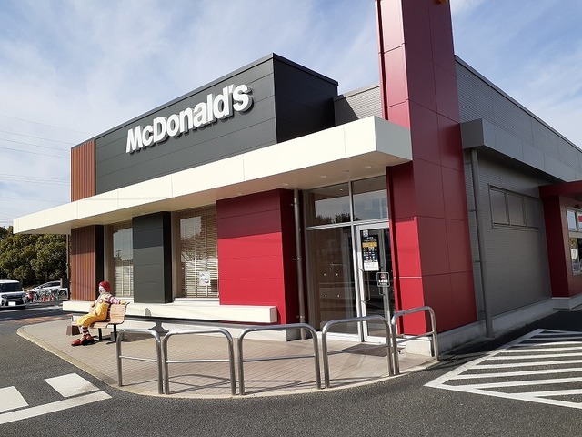 飲食店　マクドナルド益城熊本空港インタ（飲食店）まで800m