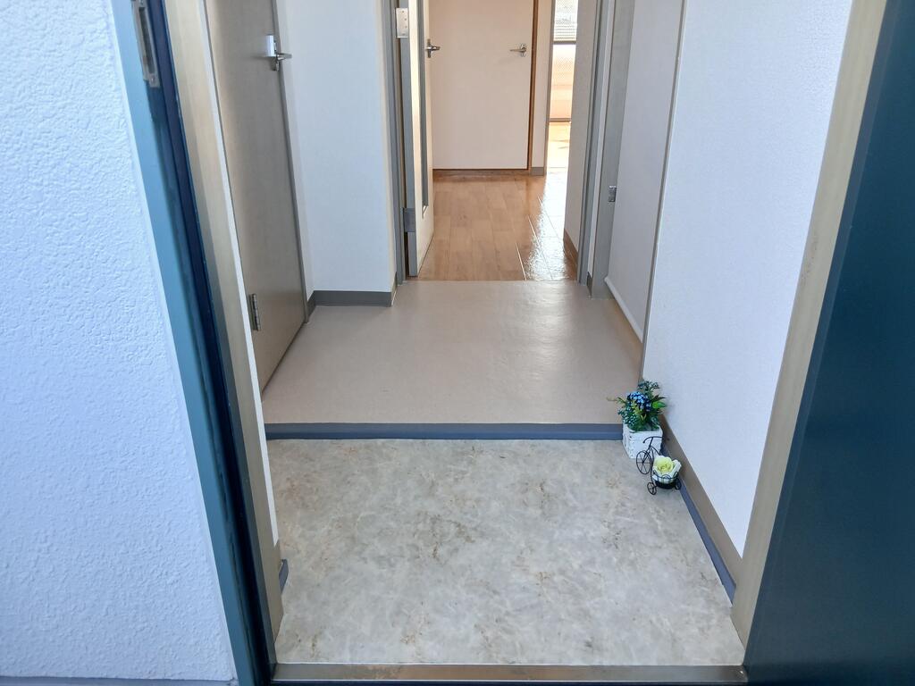 玄関　※別号室