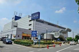スーパー　リヴィンオズ大泉店（スーパー）まで583m