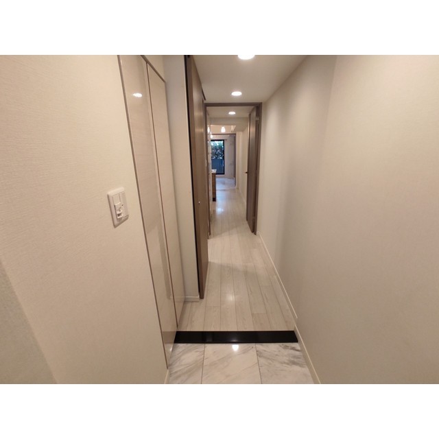 玄関　シューズボックス