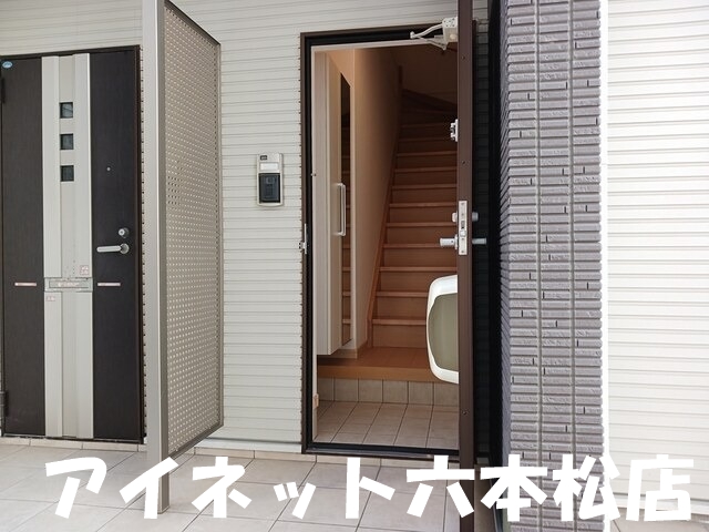 玄関　ようこそいらっしゃい。