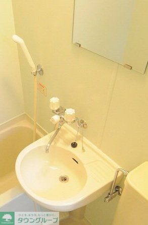 洗面設備　仕様・設備は現状と異なる場合有。現状優先