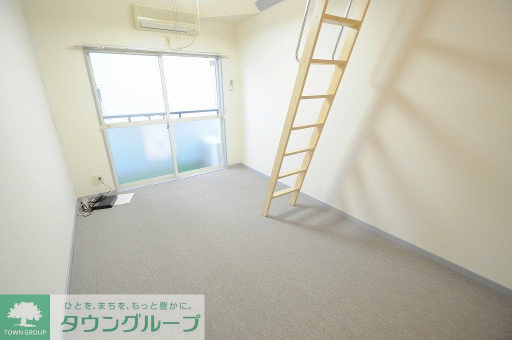 居室・リビング　仕様・設備は現状と異なる場合有。現状優先