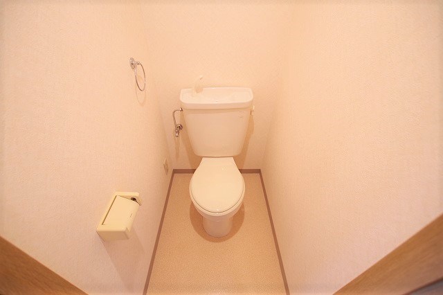 トイレ　※別号室の写真使用中