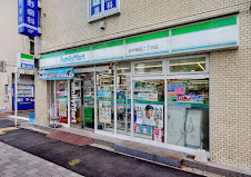 コンビニ　ファミリーマート 西早稲田二丁目店（コンビニ）まで74m