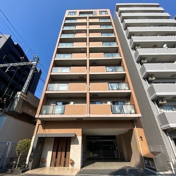 建物外観　オートロック完備