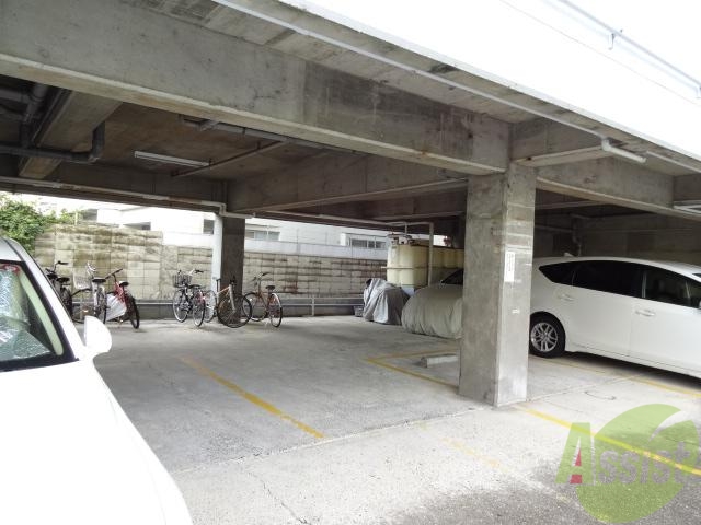 駐車場　下は駐車場です