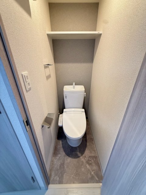 ファーストフィオーレ川西プリモのトイレ写真