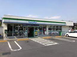 コンビニ　ファミリーマート 田柄一丁目店（コンビニ）まで275m